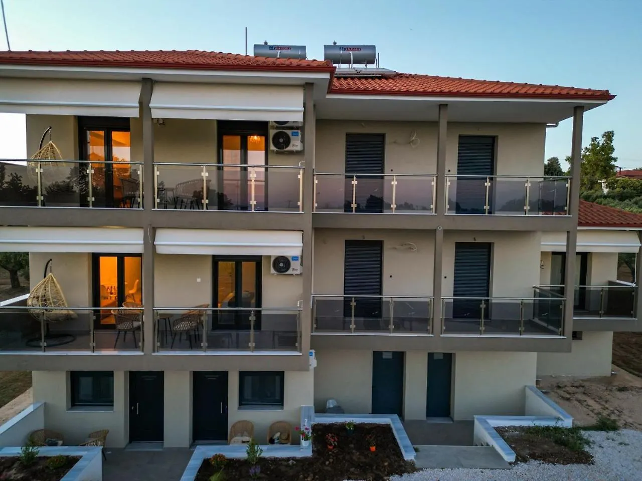 G C Luxury Apartments Nikiti  Nikiti (Sithonia)