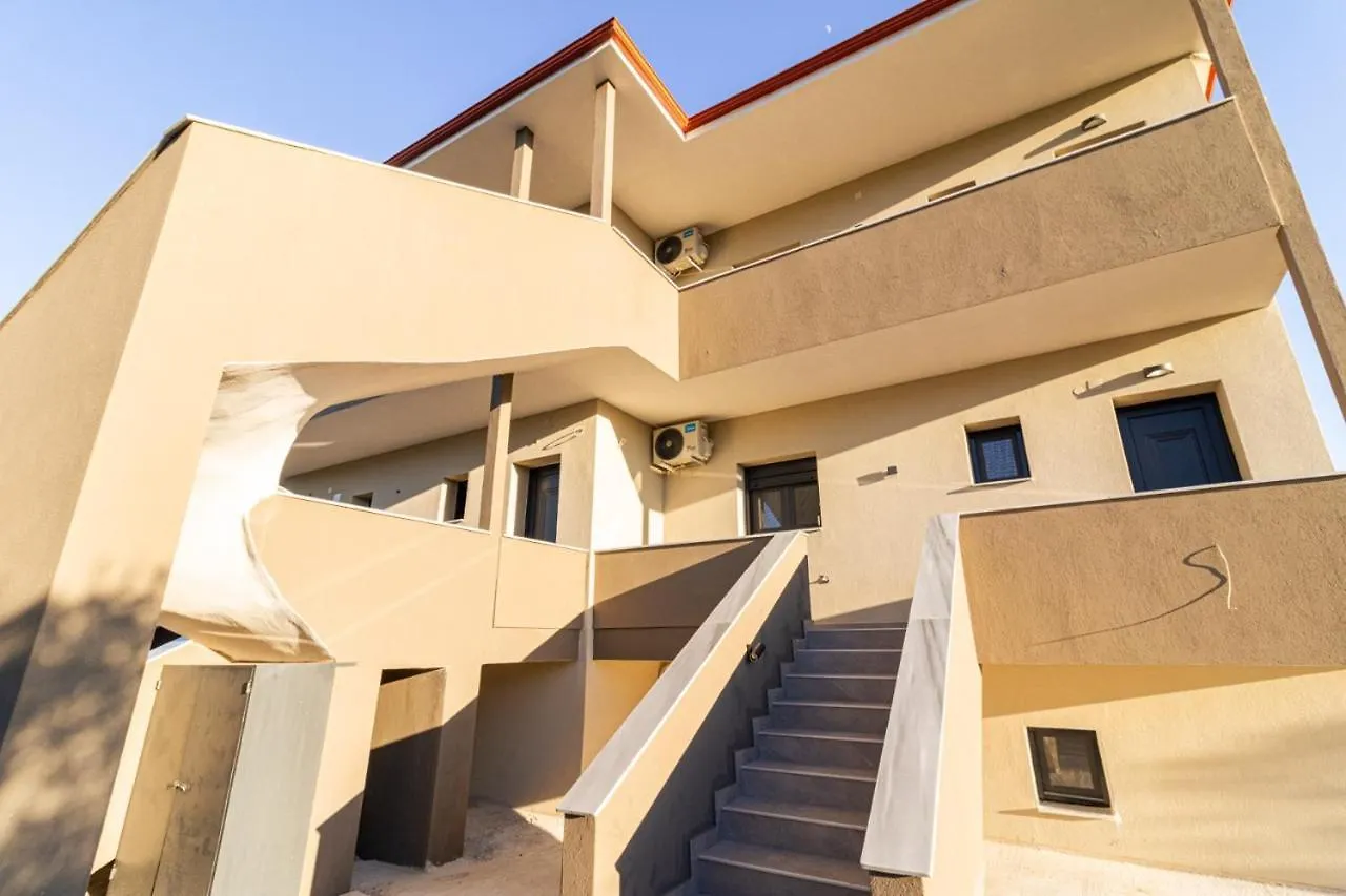 G C Luxury Apartments Nikiti