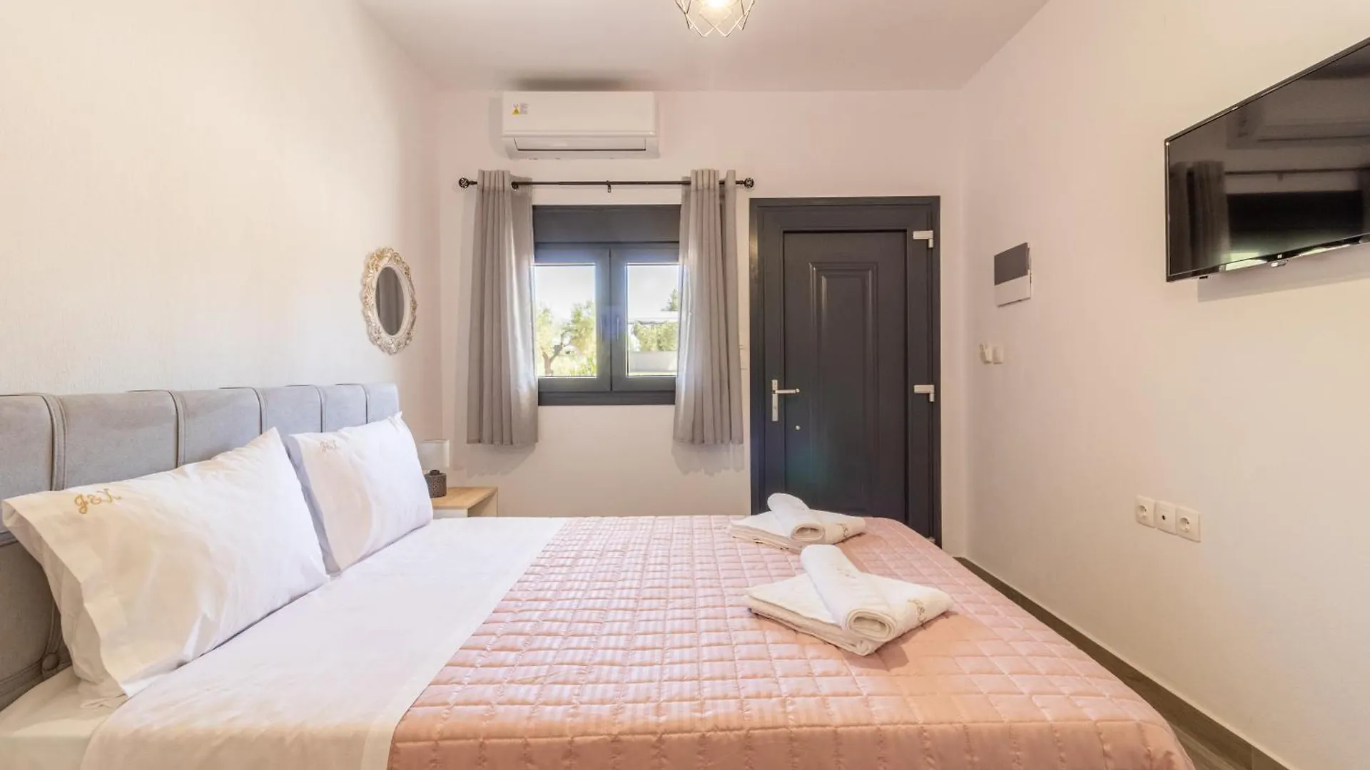 G C Luxury Apartments Nikiti  Nikiti (Sithonia)